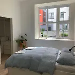 Modern In Breiviken דירה